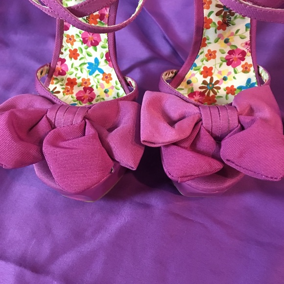 Penny Loves Kenny Heels - Picture 4 of 4